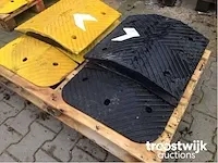 Verkeersdrempel verkeersheuvel - afbeelding 10 van  13