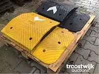 Verkeersdrempel verkeersheuvel - afbeelding 13 van  13