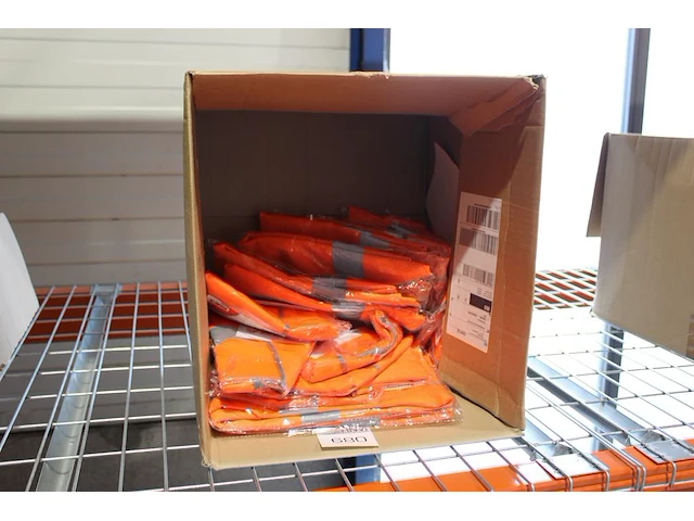 Verkeershesjes oxxa m/l in doos. ca. 15 stuks. - afbeelding 2 van  3