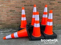 Verkeerskegel / verkeerspion - afbeelding 1 van  5