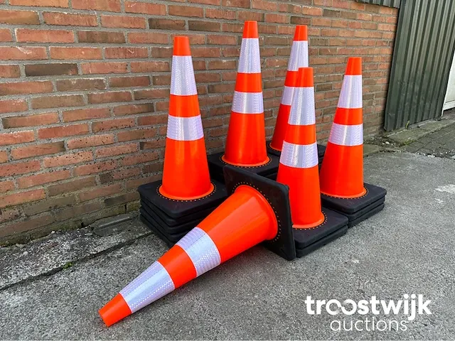 Verkeerskegel / verkeerspion - afbeelding 2 van  5