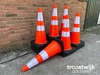 Verkeerskegel / verkeerspion - afbeelding 2 van  5
