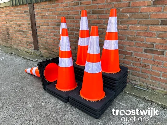 Verkeerskegel / verkeerspion - afbeelding 3 van  5
