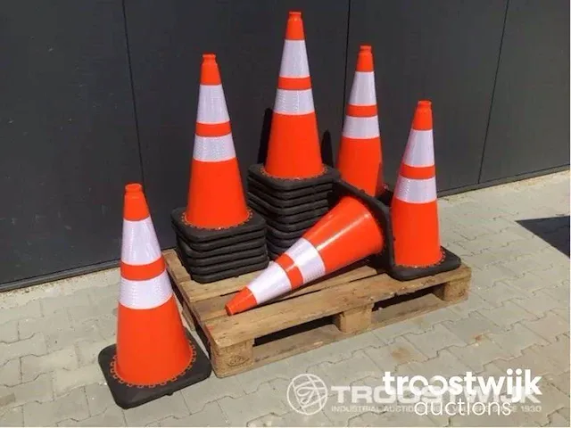 Verkeerskegel / verkeerspion - afbeelding 5 van  11