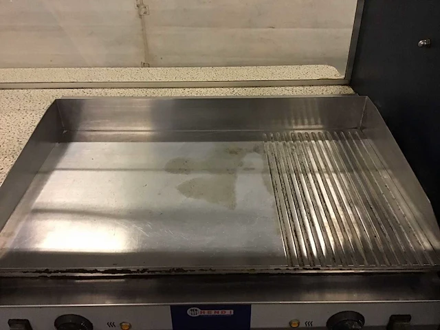 Verkoopkraam met hendi bakplaat en gamko koeling - afbeelding 7 van  9
