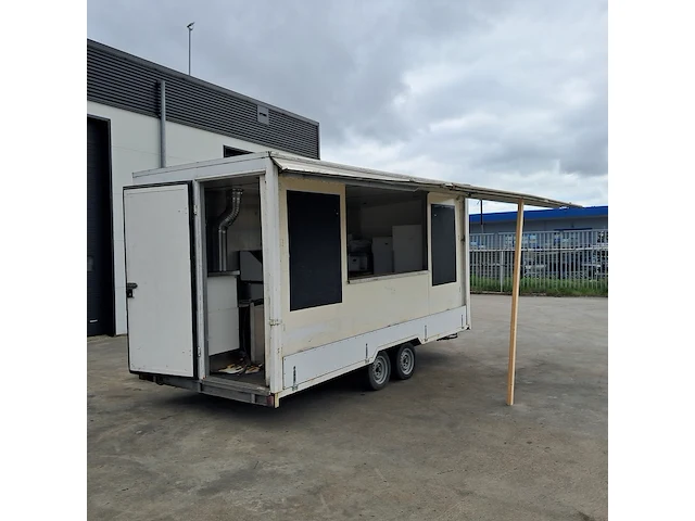 Verkoopwagen - snackwagen - foodtruck - afbeelding 1 van  41