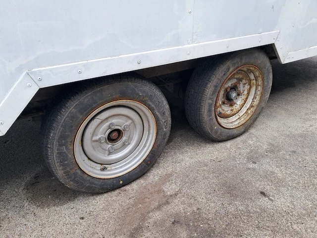 Verkoopwagen - snackwagen - foodtruck - afbeelding 19 van  41