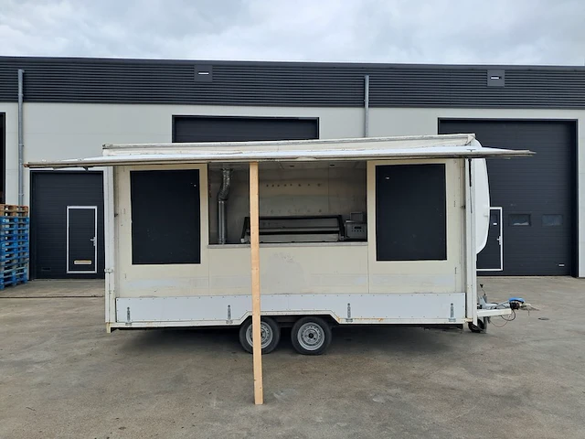 Verkoopwagen - snackwagen - foodtruck - afbeelding 12 van  41