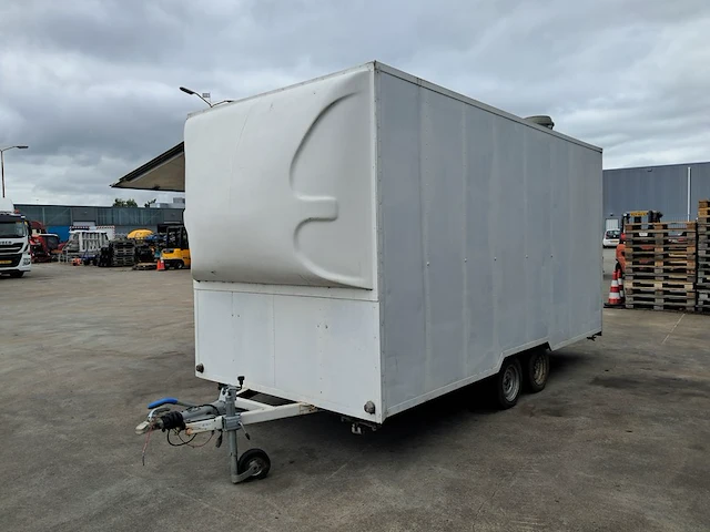 Verkoopwagen - snackwagen - foodtruck - afbeelding 37 van  41