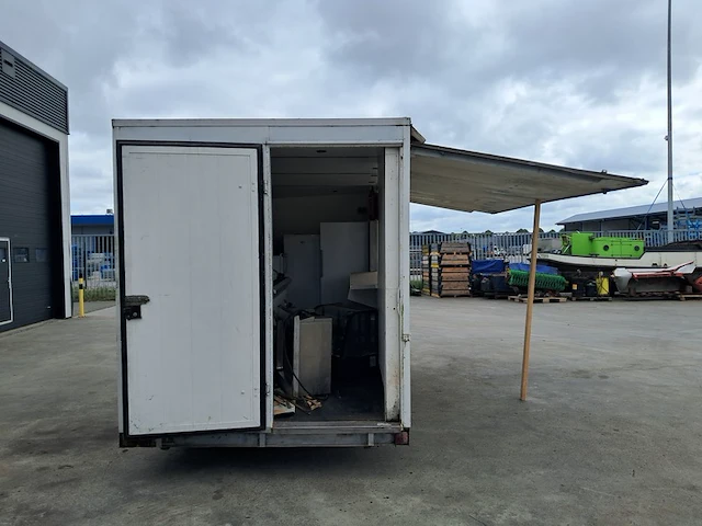 Verkoopwagen - snackwagen - foodtruck - afbeelding 40 van  41