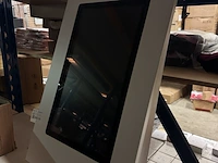 Verkoopzuil met touchscreen en scanner elo touch solutions - afbeelding 2 van  5