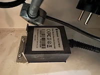 Verkoopzuil met touchscreen en scanner elo touch solutions - afbeelding 4 van  5