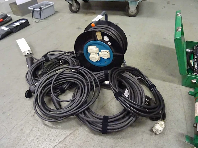 Verlengkabelhaspels en -snoer (6x) - afbeelding 1 van  1