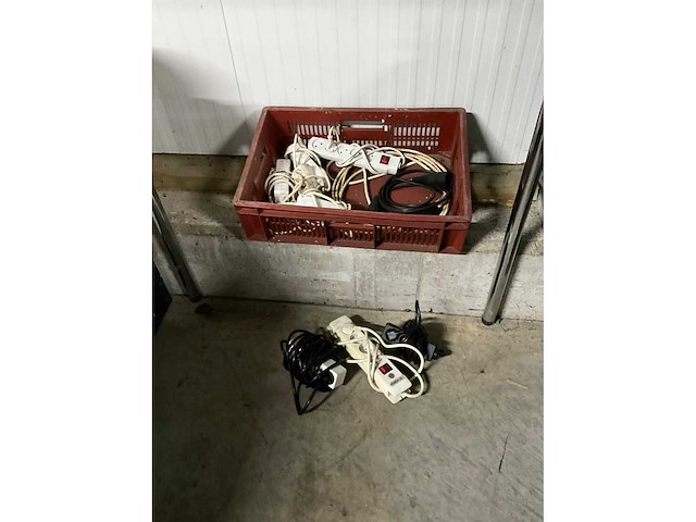 Verlengsnoeren en stekkerdozen - afbeelding 2 van  4