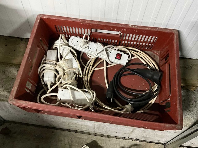 Verlengsnoeren en stekkerdozen - afbeelding 4 van  4