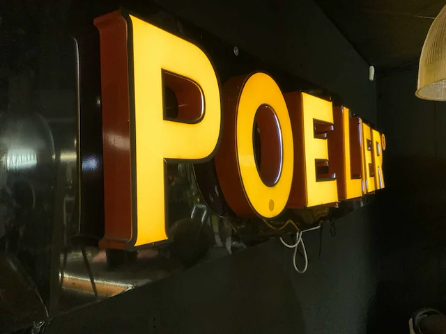 Verlicht reclamebord “poelier” - afbeelding 2 van  6