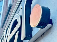 Verlichte gevelbelettering "blokker" - afbeelding 5 van  5