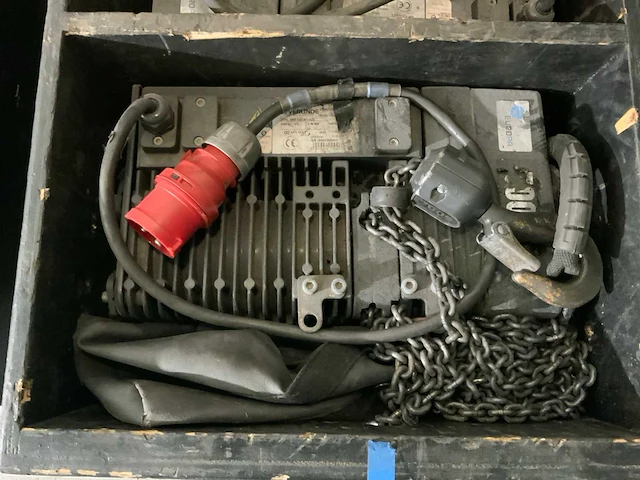 Verlinde elektrische kettingtakel - 250kg. en 500kg. (4x) - afbeelding 7 van  8