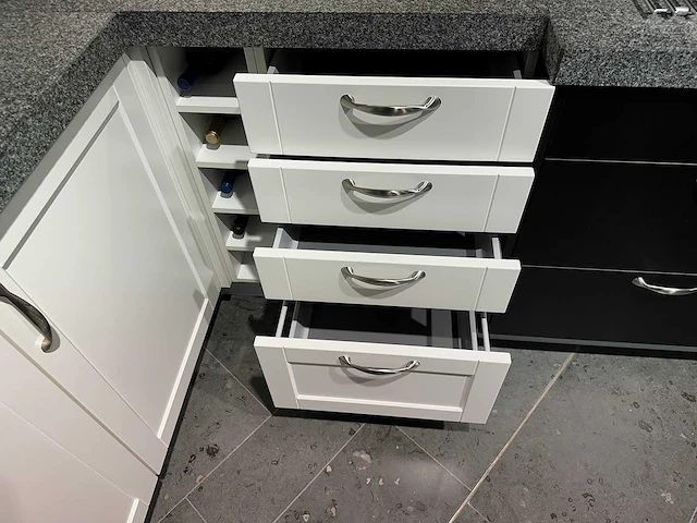 Verlo - showroomkeuken - afbeelding 13 van  32