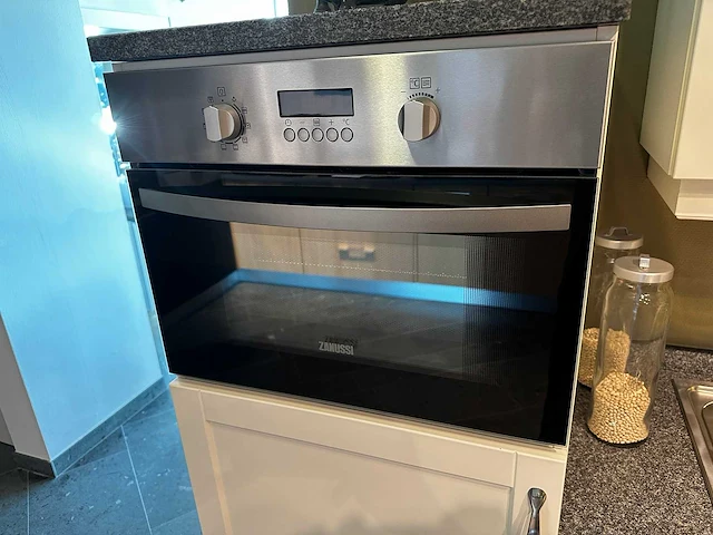 Verlo - showroomkeuken - afbeelding 27 van  32