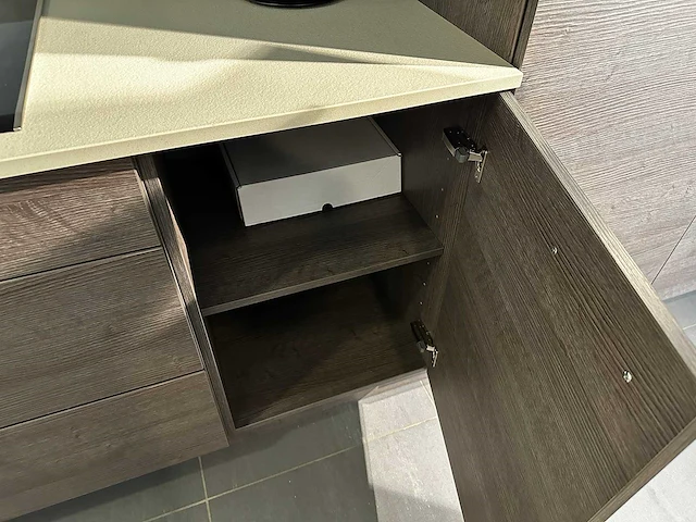 Verlo - showroomkeuken - afbeelding 10 van  27