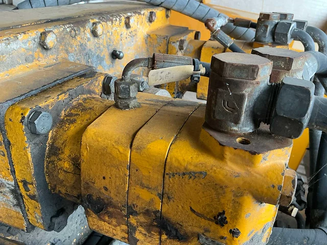 Vermeer holland hydraulische boorstelling hb80 - afbeelding 24 van  36