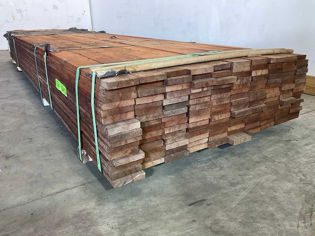 Vermelho hardhouten beschoeiingsplank 300x10x2 cm (50x) - afbeelding 5 van  6