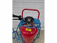 Vernevel en schuim desinfecteer tank - afbeelding 3 van  4