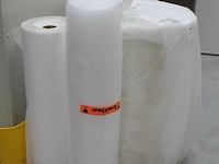 Verpakkingsmateriaal w.o. foam- en bubble-folie. - afbeelding 2 van  2