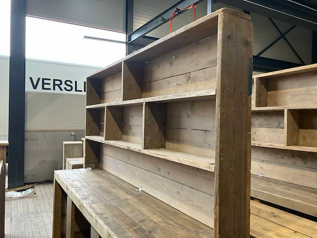 Verplaatsbare steigerhouten bar met achterkast - afbeelding 9 van  13