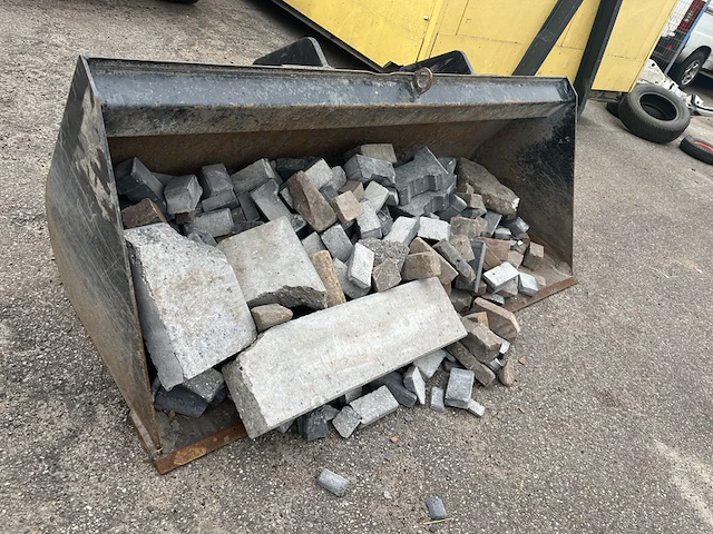 Verreiker schepbak manitou, excl. inhoud - afbeelding 2 van  4