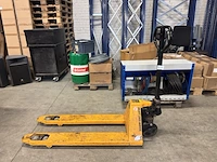 Verrijdbaar frame voor ramen blinderen/auto's wrappen - afbeelding 1 van  4