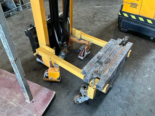 Verrijdbare betonblokkenlift - afbeelding 4 van  8