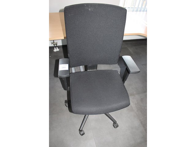 Verrijdbare bureaustoel dauphine zwart gestoffeerd. - afbeelding 2 van  2