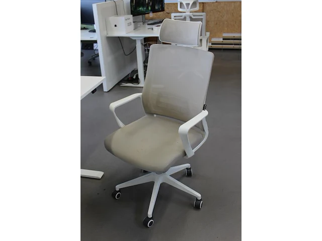 Verrijdbare bureaustoel sklum zitting gevlekt. - afbeelding 2 van  2