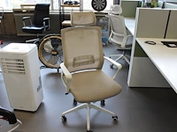 Verrijdbare bureaustoel sklum zitting gevlekt. - afbeelding 1 van  2