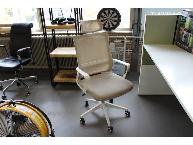 Verrijdbare bureaustoel sklum zitting gevlekt. - afbeelding 1 van  2