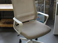 Verrijdbare bureaustoel sklum zitting gevlekt. - afbeelding 2 van  2