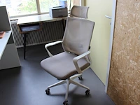 Verrijdbare bureaustoel sklum.