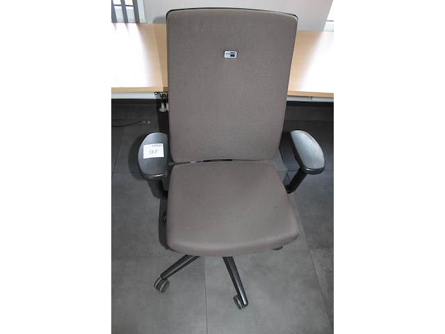 Verrijdbare bureaustoel viasit bruin gestoffeerd. - afbeelding 2 van  2