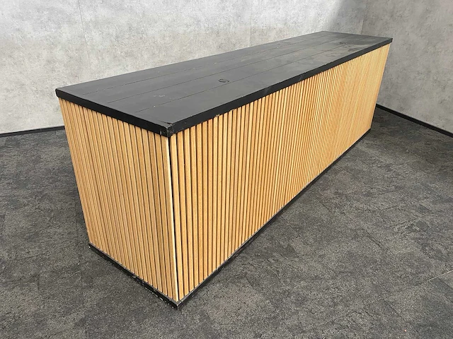 Verrijdbare houten bar 346cm. - afbeelding 13 van  18