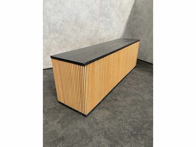 Verrijdbare houten bar 346cm. - afbeelding 14 van  18