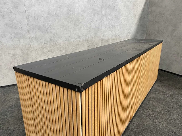 Verrijdbare houten bar 346cm. - afbeelding 15 van  18