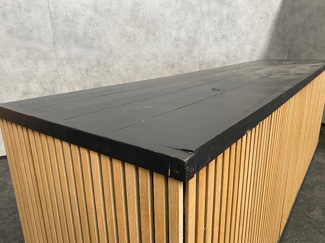 Verrijdbare houten bar 346cm. - afbeelding 16 van  18
