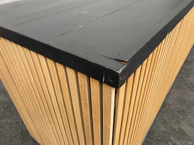 Verrijdbare houten bar 346cm. - afbeelding 17 van  18