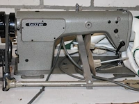 Verrijdbare industriële naaimachinetafel brother dp2-b-714-3. afmeting 108 x 58 x 115 cm met beschermhoes. - afbeelding 1 van  3