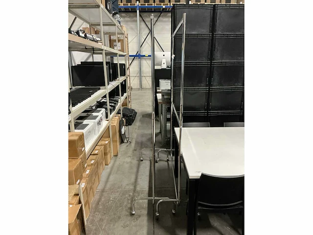 Verrijdbare kledingrekken (2x) - afbeelding 2 van  3