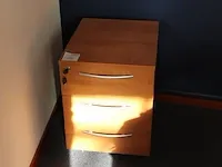 Verrijdbare ladekast 42 x 53 x 56 cm. met drie laden. - afbeelding 1 van  1