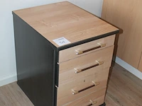 Verrijdbare ladekast met vier laden. let op! sleutel ontbreekt. afmeting 43 x 56 x 66 cm - afbeelding 2 van  2