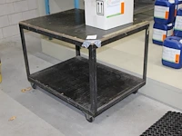 Verrijdbare magazijnkar met onderplateau. afmeting 100 x 75 x 77 cm. - afbeelding 1 van  2